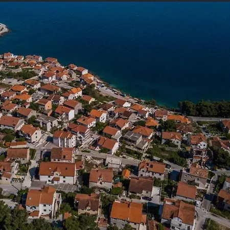 Apartment Vita Postira