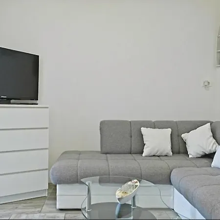 Apartment Vita * Postira